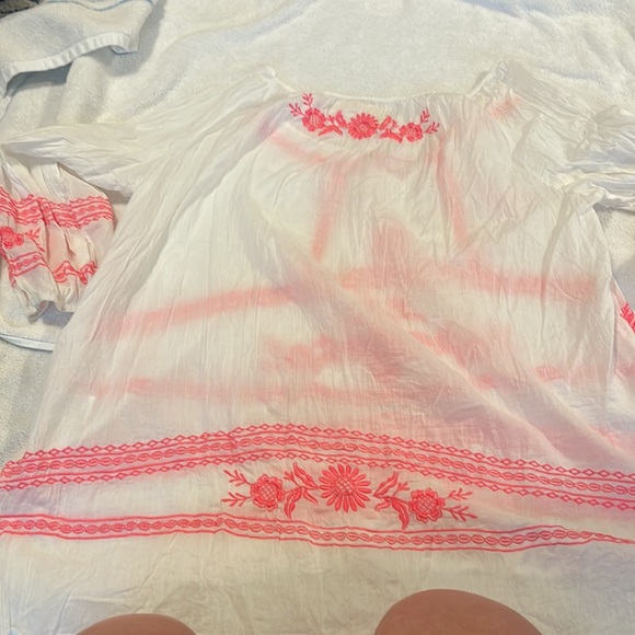 Ruby yaya shirt, new no tags. Pink and white - Picture 2 of 2